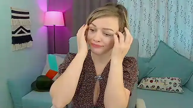 NandiSmile online show from October 2025 12:06:01 PM