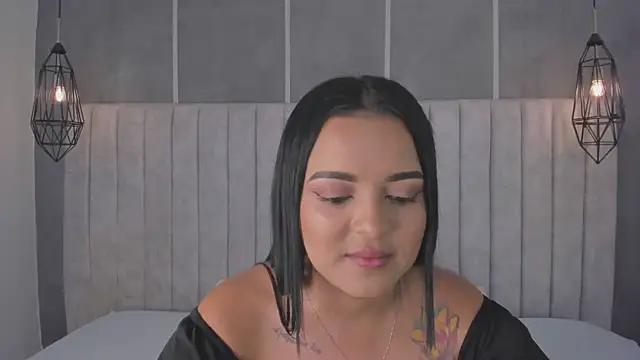 Snapshot of lea_gray chatting on February 2025 07:19:02 PM lea gray online show from February 2025 07:19:02 PM