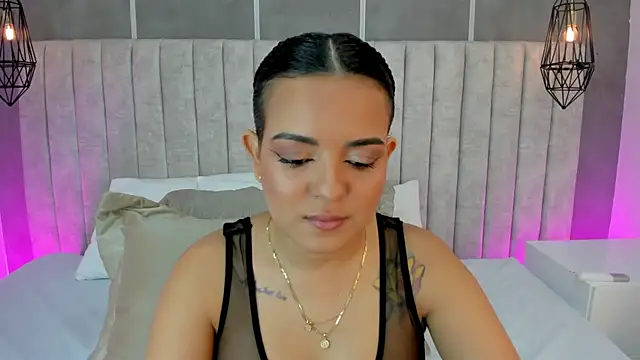 Snapshot of lea_gray chatting on October 2025 06:37:01 PM lea gray online show from October 2025 06:37:01 PM