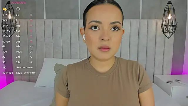 Snapshot of lea_gray chatting on November 2025 05:58:02 PM lea gray online show from November 2025 05:58:02 PM