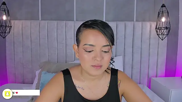 Snapshot of lea_gray chatting on November 2025 07:06:01 PM lea gray online show from November 2025 07:06:01 PM