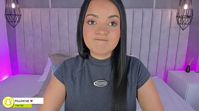 Snapshot of lea_gray chatting on December 2025 06:49:01 PM lea gray online show from December 2025 06:49:01 PM