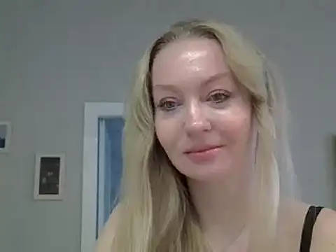 ZarinaSwift online show from February 2025 04:48:02 AM