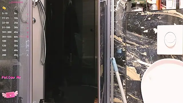 Snapshot of LaraSkinny chatting on March 2026 09:53:02 AM LaraSkinny online show from March 2026 09:53:02 AM