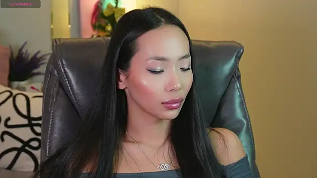 Snapshot of _MIURA_ chatting on January 2025 07:20:02 AM MIURA online show from January 2025 07:20:02 AM