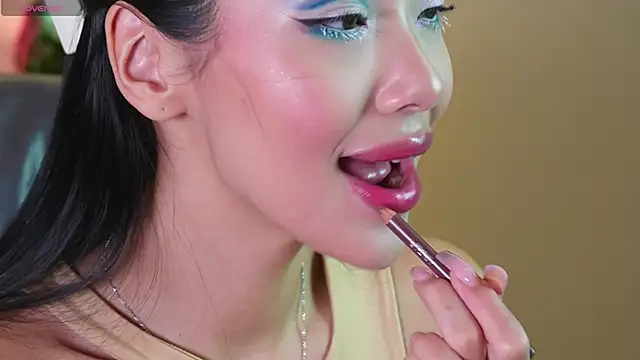 Snapshot of _MIURA_ chatting on January 2025 04:50:02 AM MIURA online show from January 2025 04:50:02 AM