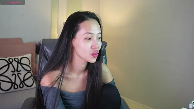 Snapshot of _MIURA_ chatting on February 2025 06:58:02 AM MIURA online show from February 2025 06:58:02 AM