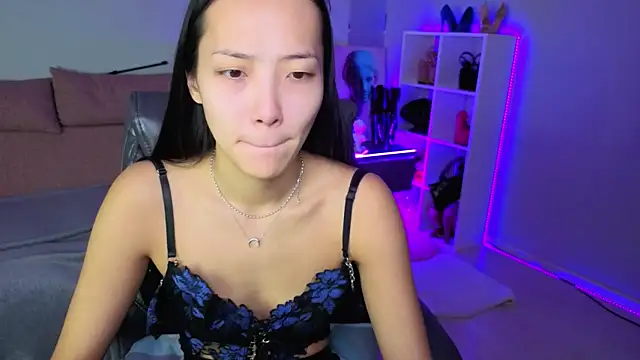 Snapshot of _MIURA_ chatting on November 2025 01:11:01 AM MIURA online show from November 2025 01:11:01 AM