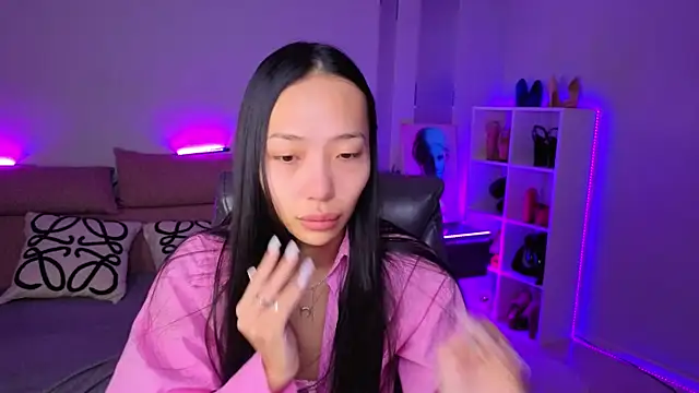 Snapshot of _MIURA_ chatting on December 2025 12:37:02 AM MIURA online show from December 2025 12:37:02 AM