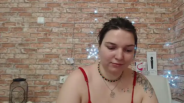 Amelia Kiss  online show from October 2025 12:55:01 AM