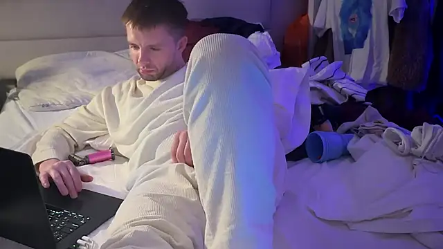 Snapshot of CupidZass chatting on January 2025 09:47:02 AM CupidZass online show from January 2025 09:47:02 AM