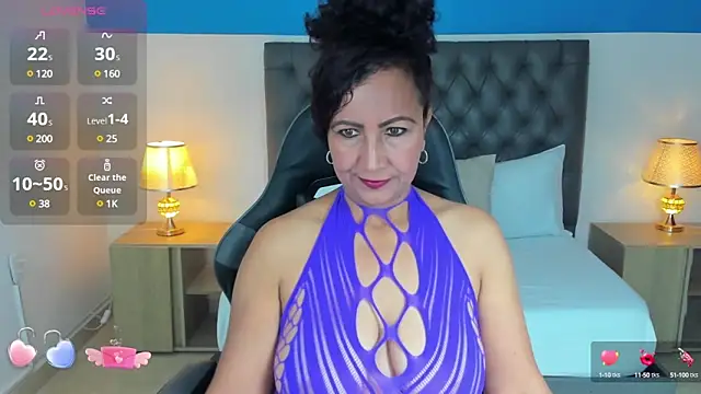 yosselin23 online show from January 2025 12:19:02 PM