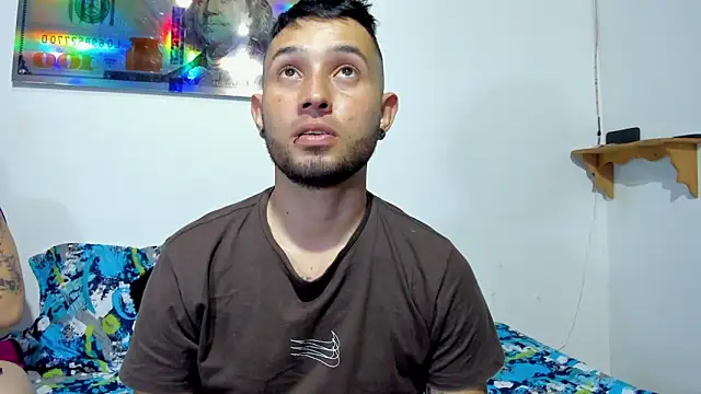 Snapshot of Bad_Couple_1 chatting on January 2025 02:09:01 AM Bad Couple 1 online show from January 2025 02:09:01 AM