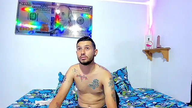 Snapshot of Bad_Couple_1 chatting on January 2025 06:02:01 AM Bad Couple 1 online show from January 2025 06:02:01 AM