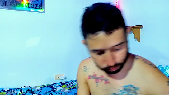 Snapshot of Bad_Couple_1 chatting on February 2025 10:17:02 AM Bad Couple 1 online show from February 2025 10:17:02 AM