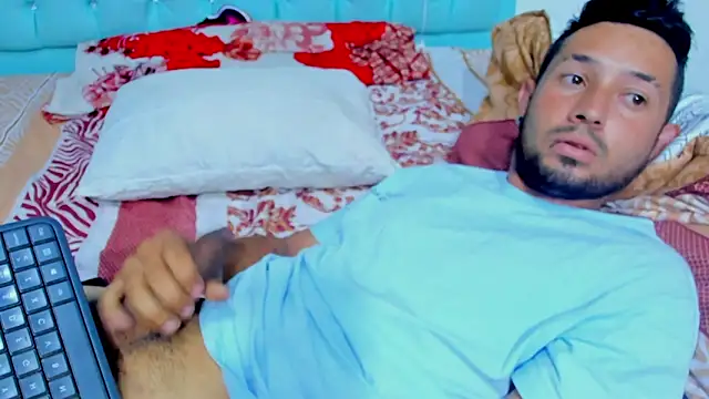 Snapshot of Bad_Couple_1 chatting on October 2025 10:37:01 AM Bad Couple 1 online show from October 2025 10:37:01 AM