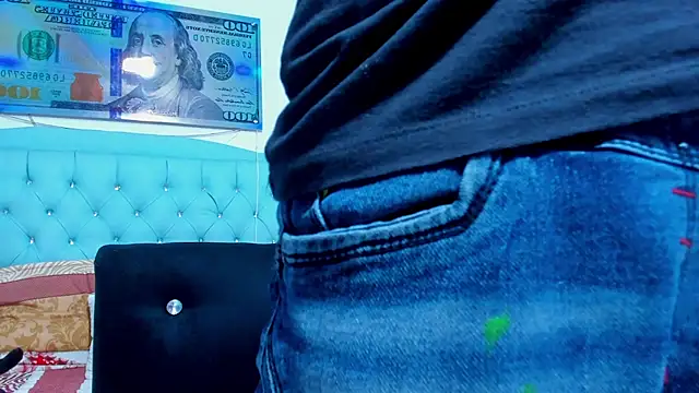 Snapshot of Bad_Couple_1 chatting on October 2025 01:50:01 AM Bad Couple 1 online show from October 2025 01:50:01 AM