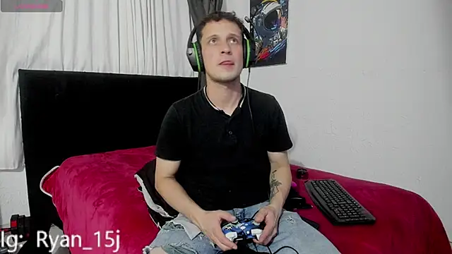 Snapshot of RyanHorseman chatting on October 2025 02:07:01 AM RyanHorseman online show from October 2025 02:07:01 AM