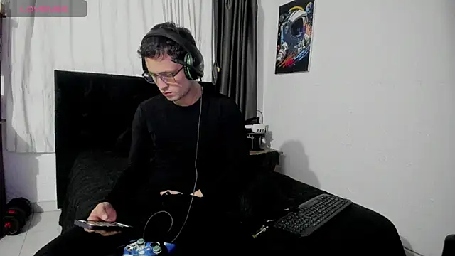 Snapshot of RyanHorseman chatting on October 2025 01:17:01 AM RyanHorseman online show from October 2025 01:17:01 AM