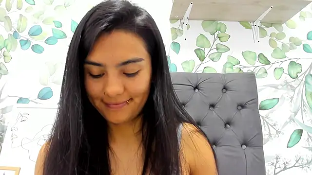 atilanadiaz7 online show from March 2025 05:18:02 PM