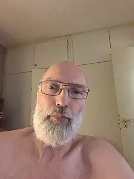 Snapshot of Viewing_the_sunset chatting on May 2026 05:31:02 PM Viewing the sunset online show from May 2026 05:31:02 PM