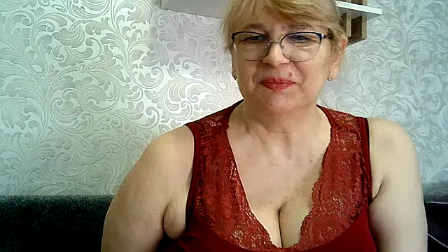 Snapshot of Aline_LoveFlowers chatting on February 2025 08:50:02 AM Aline LoveFlowers online show from February 2025 08:50:02 AM