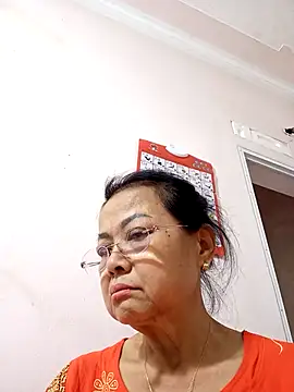 Hotestlove online show from October 2025 02:24:01 AM