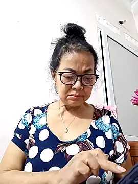 Hotestlove online show from December 2025 12:03:02 PM