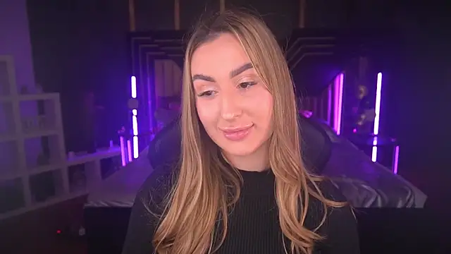 Snapshot of LiaBrazzerr chatting on March 2025 03:50:02 PM LiaBrazzerr online show from March 2025 03:50:02 PM