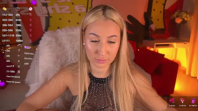 Snapshot of LiaBrazzerr chatting on December 2025 02:32:02 PM LiaBrazzerr online show from December 2025 02:32:02 PM