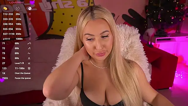 Snapshot of LiaBrazzerr chatting on December 2025 03:08:01 PM LiaBrazzerr online show from December 2025 03:08:01 PM