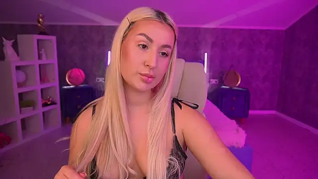 LiaBrazzerr online show from May 2026 01:50:01 PM