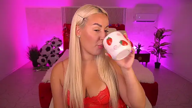 LiaBrazzerr online show from July 2026 02:10:01 PM