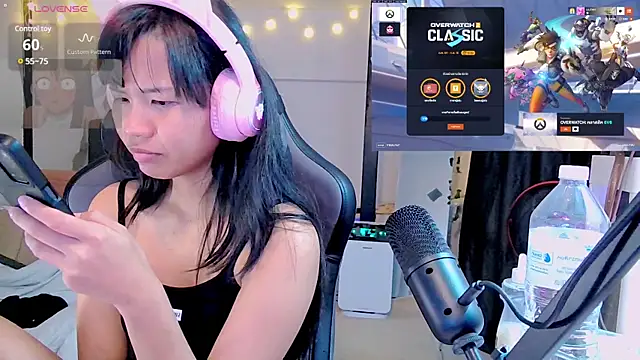 Kana G online show from February 2025 04:57:02 PM