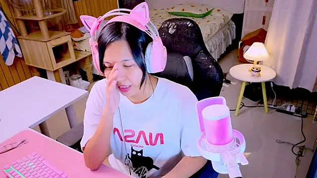 Kana G online show from April 2026 02:25:01 PM