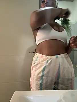 slimcateee online show from November 2025 12:11:02 PM