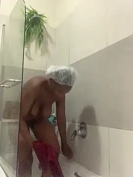 slimcateee online show from November 2025 01:22:02 PM