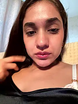 Snapshot of CuteeRose chatting on January 2026 06:44:02 PM CuteeRose online show from January 2026 06:44:02 PM