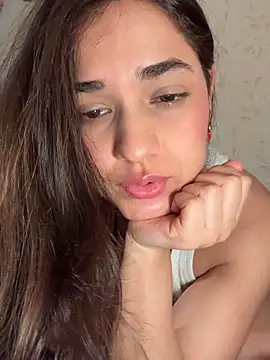 Snapshot of CuteeRose chatting on February 2026 08:13:01 AM CuteeRose online show from February 2026 08:13:01 AM