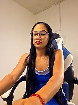 Snapshot of KittyKardy chatting on January 2026 02:05:02 AM KittyKardy online show from January 2026 02:05:02 AM