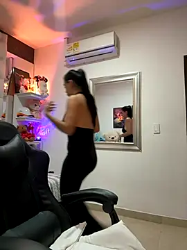 ZarahEvans online show from October 2025 03:23:02 PM