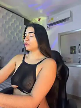 ZarahEvans online show from April 2026 08:47:01 PM