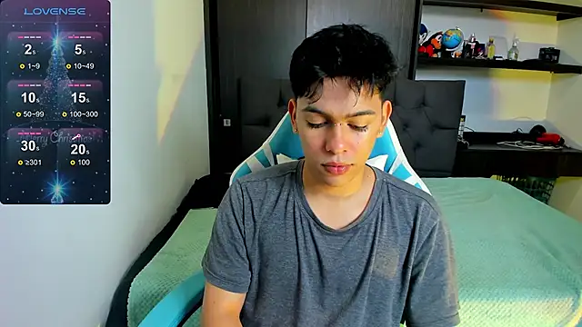 Snapshot of Franco_Rizzo_ chatting on December 2024 07:54:01 PM Franco Rizzo online show from December 2024 07:54:01 PM