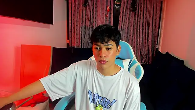 Snapshot of Franco_Rizzo_ chatting on January 2025 12:17:01 AM Franco Rizzo online show from January 2025 12:17:01 AM