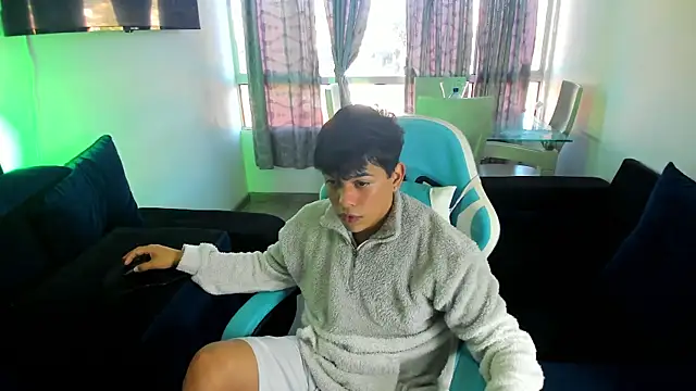 Snapshot of Franco_Rizzo_ chatting on January 2025 09:21:01 PM Franco Rizzo online show from January 2025 09:21:01 PM