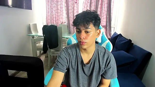 Snapshot of Franco_Rizzo_ chatting on February 2025 07:49:01 PM Franco Rizzo online show from February 2025 07:49:01 PM