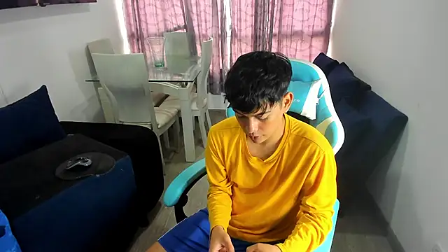 Snapshot of Franco_Rizzo_ chatting on February 2025 08:20:02 PM Franco Rizzo online show from February 2025 08:20:02 PM