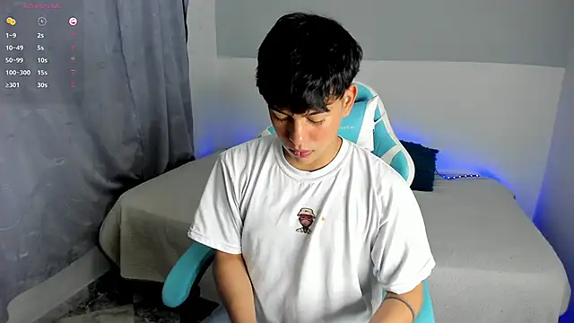 Snapshot of Franco_Rizzo_ chatting on March 2025 10:09:02 PM Franco Rizzo online show from March 2025 10:09:02 PM