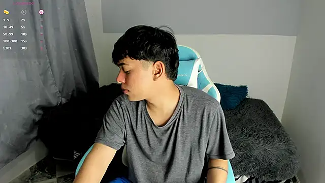 Snapshot of Franco_Rizzo_ chatting on March 2025 10:53:01 PM Franco Rizzo online show from March 2025 10:53:01 PM