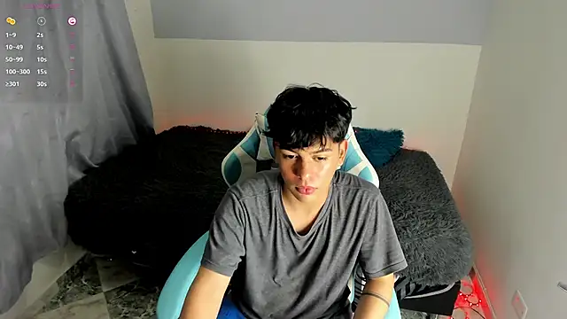 Snapshot of Franco_Rizzo_ chatting on March 2025 09:35:01 PM Franco Rizzo online show from March 2025 09:35:01 PM